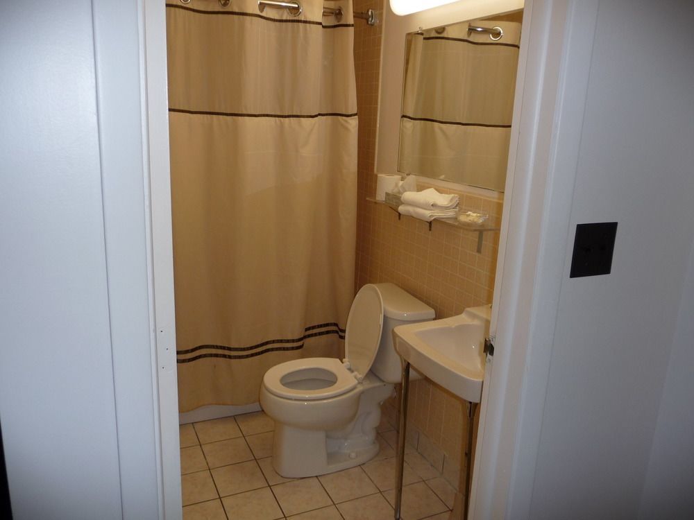 Budget Inn Батейвія Екстер'єр фото
